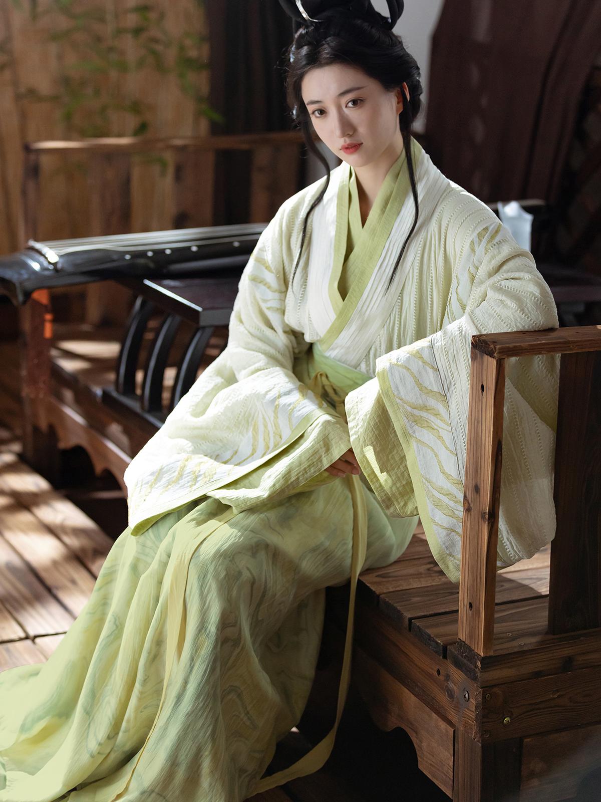 Verdant Serenity Wei Jin Set