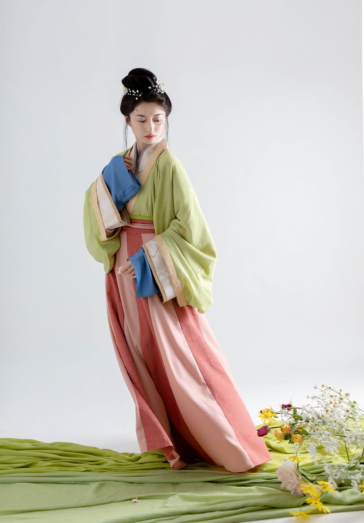 Jade Blossom Wei Jin Set