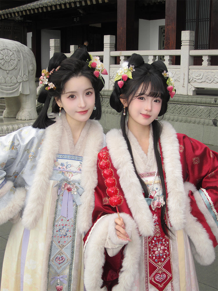 Winter Strawberry Modernized Qixiong Ruqun | 齐胸襦裙 Dress Set